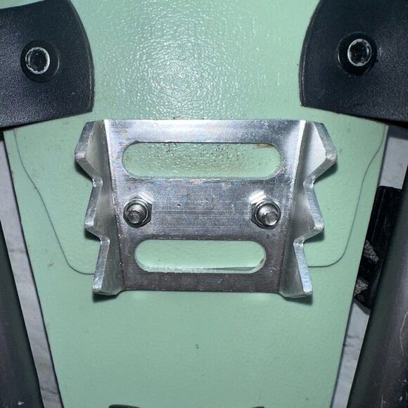 EUC Yukon Charlie’s Youth 7 x 16 Green Camo Aluminum SnowShoes - Picture 8 of 12